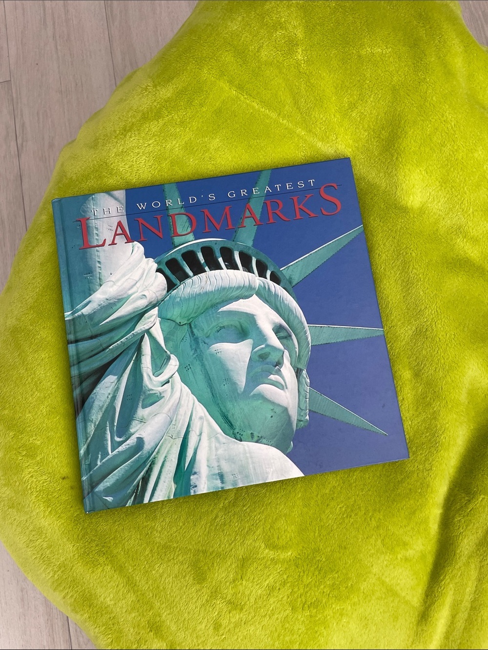 The World's Greatest Landmarks Coffee Table Book - Green Cover